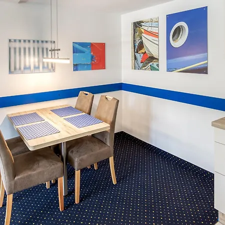 Strandrose An Der Seebruecke Zingst